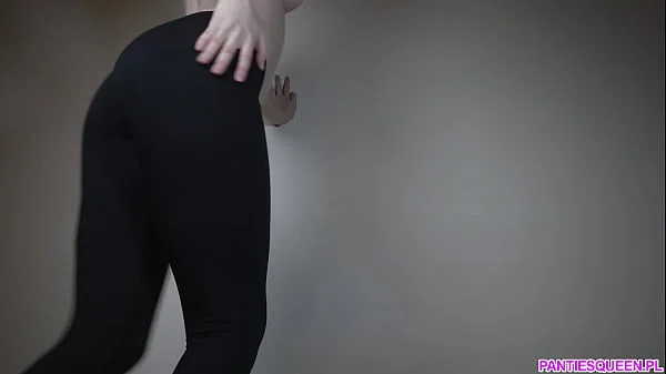 Fitness girl showing her huge pumped pussy in ripped leggings 4K