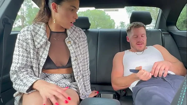 Uber driver gets lucky - fucking amazing MILF in the car
