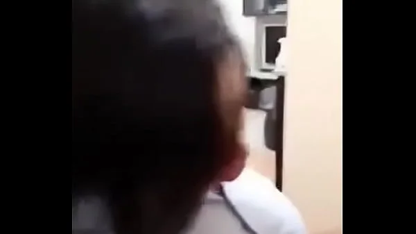 Me cogo a mi profesora de ingles