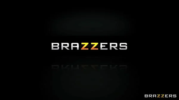 Roommates With Fuck Buddy Benefits 2 / Brazzers  / download full from http://zzfull.com/bene