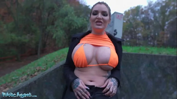 Public Agent Alexxa Vice’s Big Tits and Tight Leather Trousers