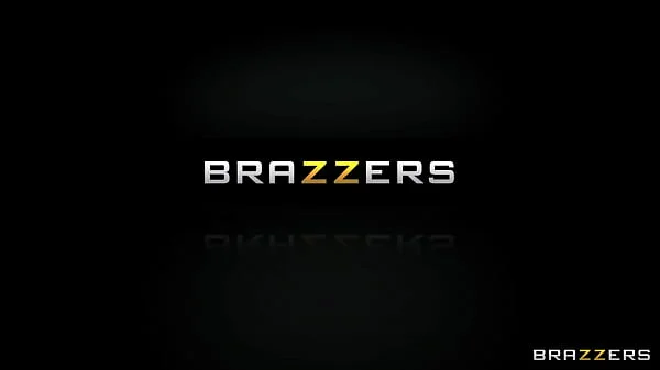 Caught In A Corset / Brazzers  / download full from http://zzfull.com/cors