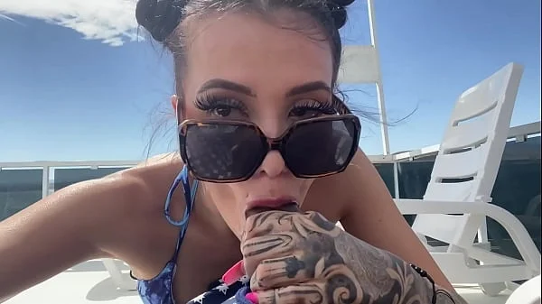 Horny little slut give sloppy blow job and hardcore amateur fucking on a boat